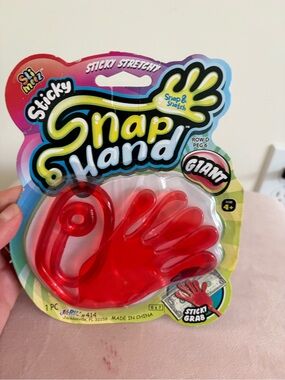 Sticky Snap Hand Giant Sticky Grab - Red